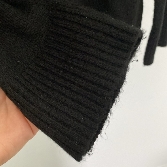 Northern Reflections Black Rose Sweater Size M - Picture 6 of 10